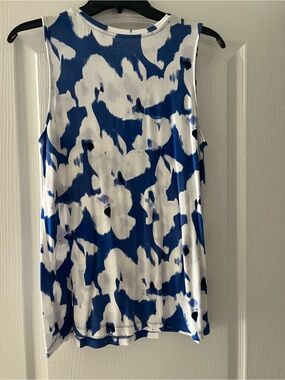 Women’s Sleeveless Blue & White Printed Tank Top